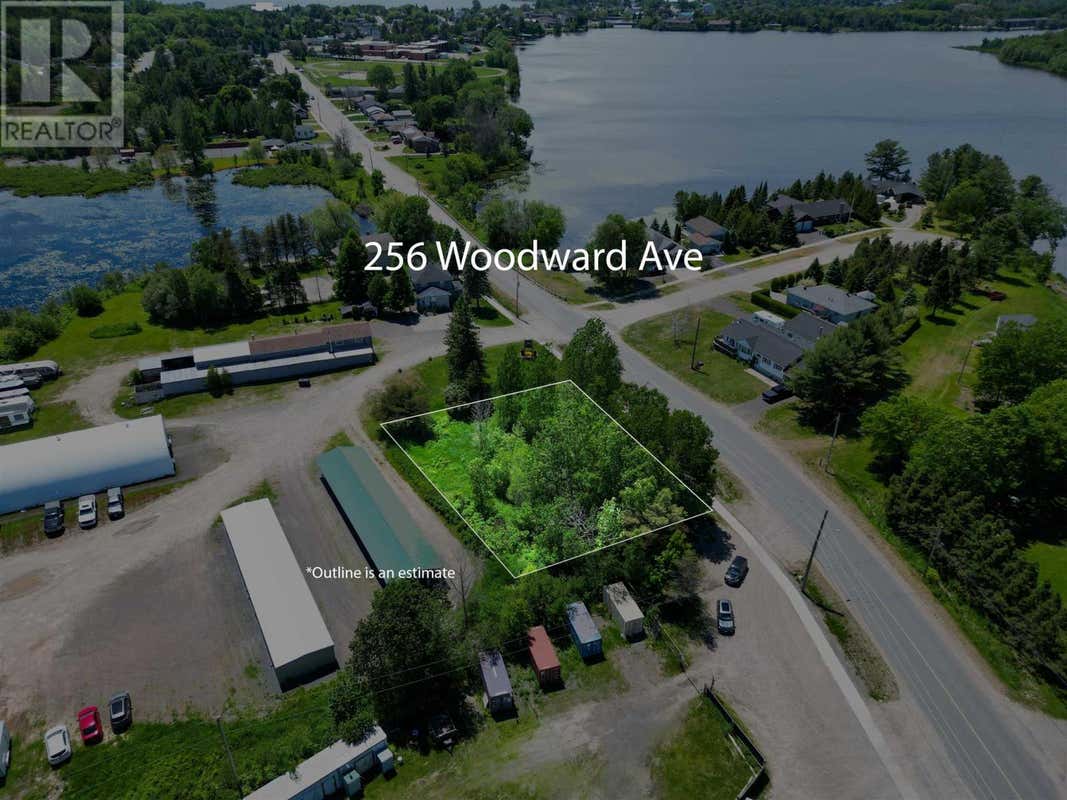 256 WOODWARD AVE