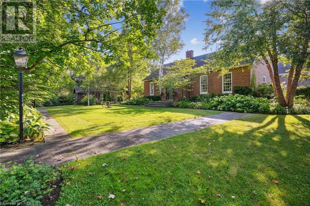 1553 BROCK Road, Strabane, ON L9H5E4 House For Sale RE/MAX 40644295