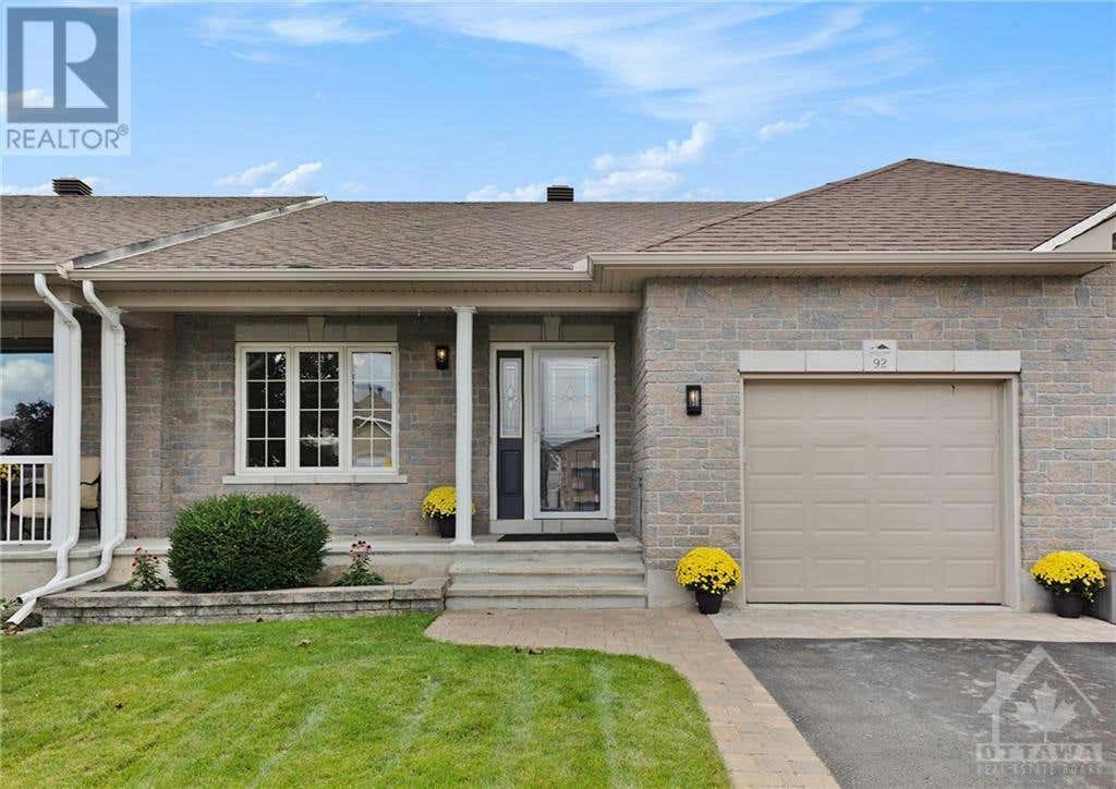 92 JOHANNA STREET, Almonte, ON K0A1A0 House For Sale RE/MAX 1414205