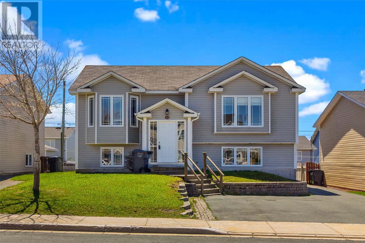 20 BROUGHAM DRIVE