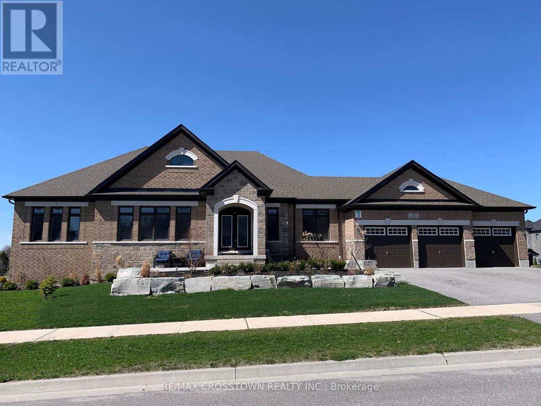 22 STEWART CRESCENT