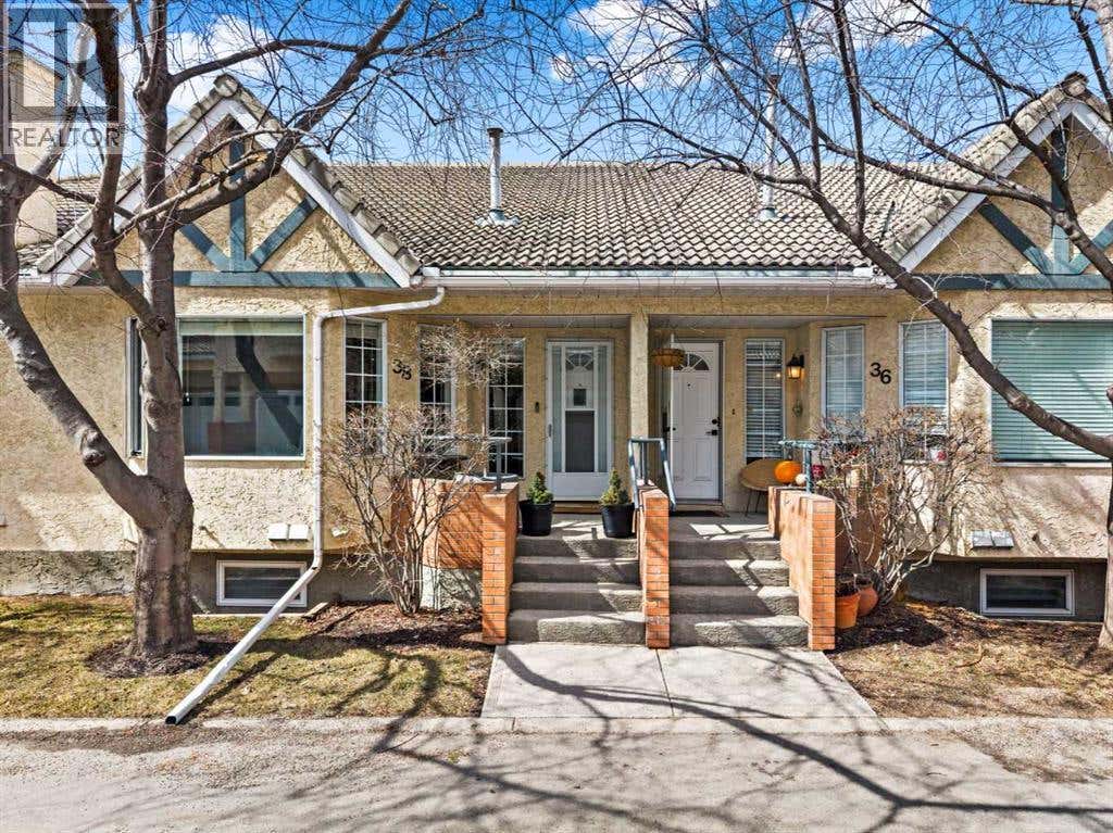 38 RICHELIEU COURT SW, CALGARY, AB T3E7E9 - Image cf777313fef932e714aaf4ad8c9f5cce1e5a21da