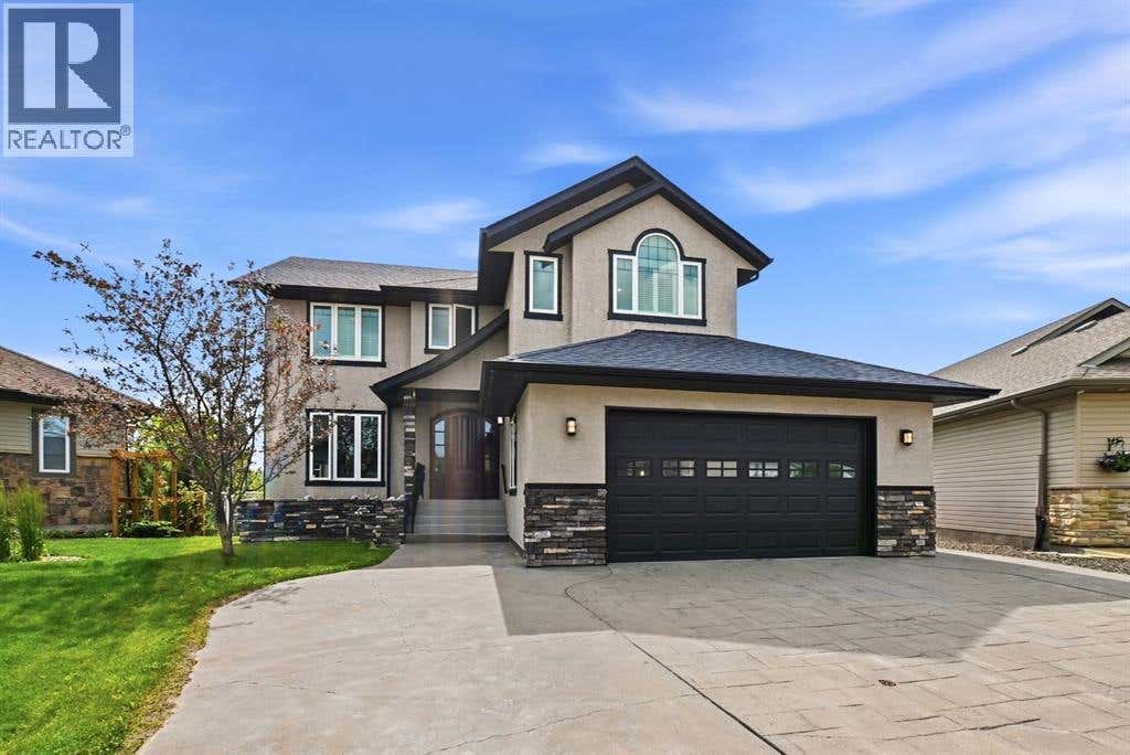 74 OAKLANDS CRESCENT