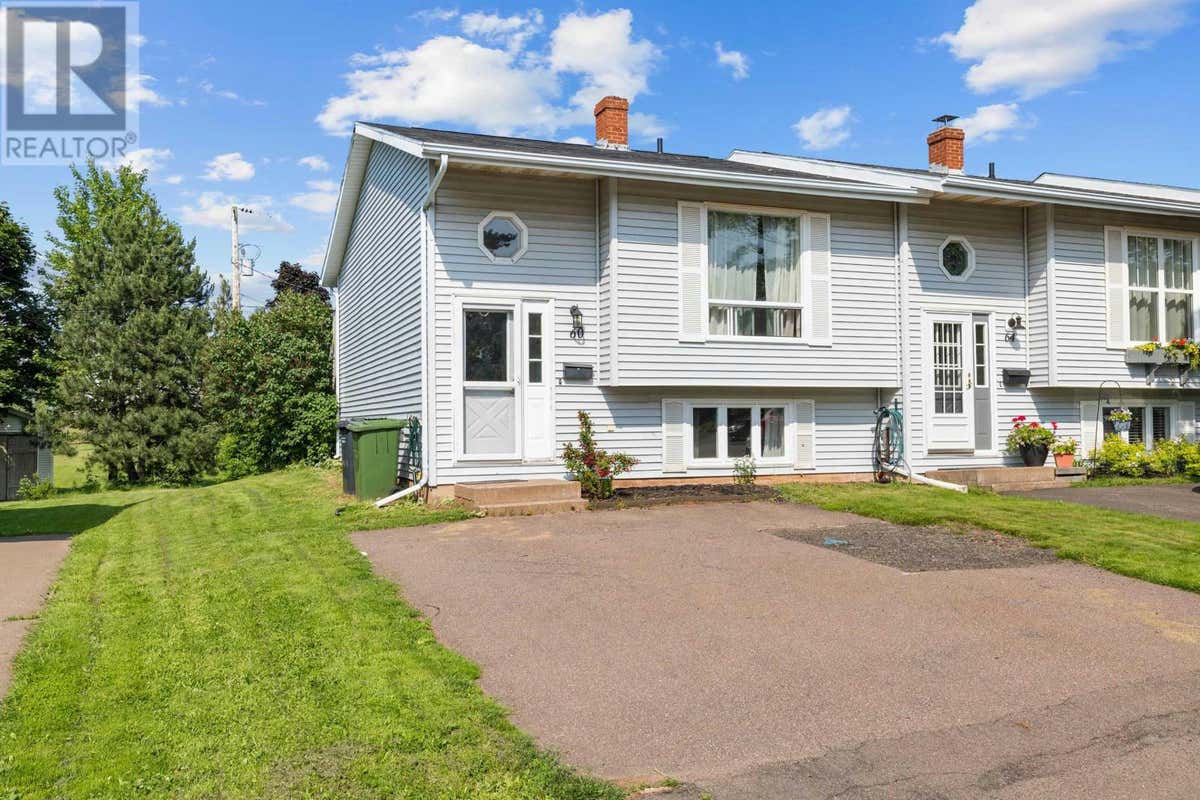 60 Hutchinson Ct  