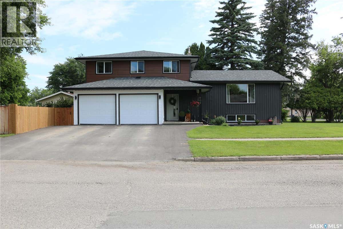 608 WINDOVER AVENUE