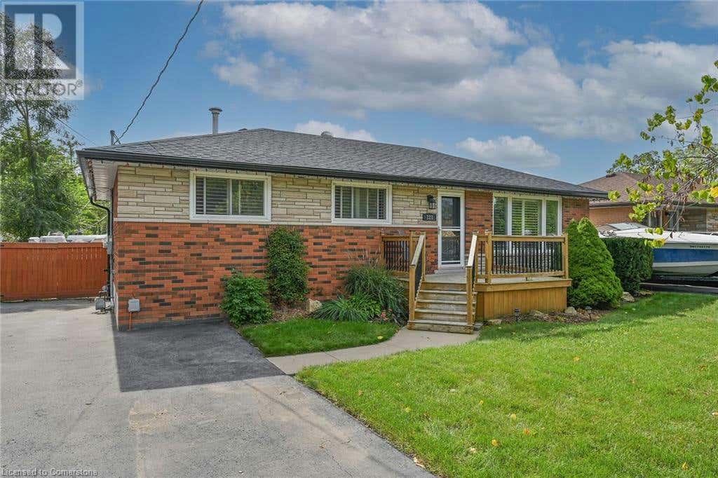 221 MACKENZIE Crescent, Caledonia, ON N3W1A7 À vendre RE/MAX 40654488