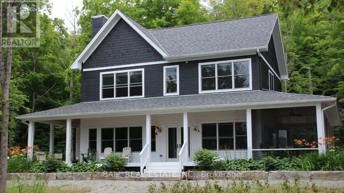 3174 + 3170 SPRING LANE E