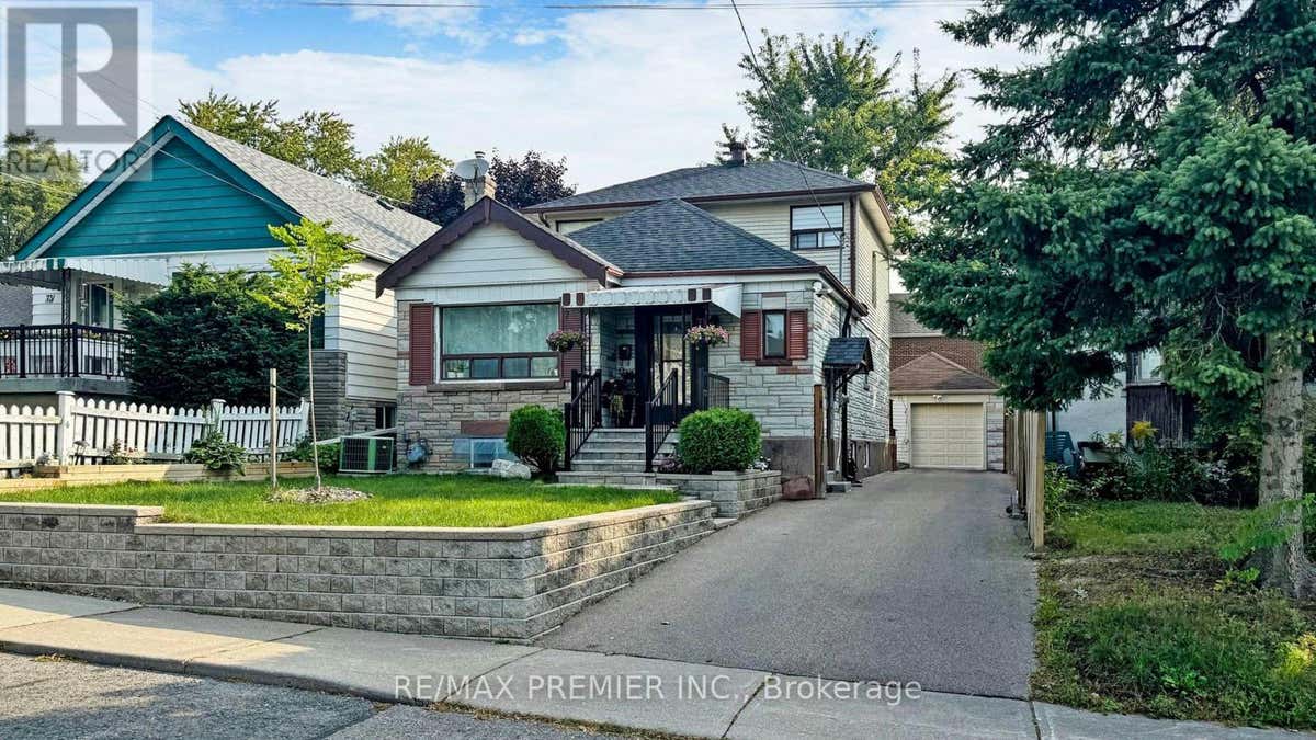 71 GLENBURN AVENUE, Toronto (O'ConnorParkview), ON M4B2X6 House For