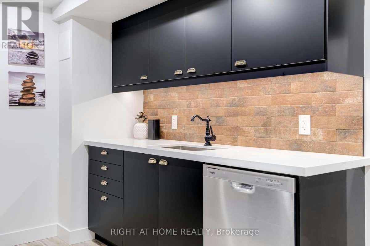 530 LONDON ROAD, Newmarket (BristolLondon), ON L3Y6K4 Home For Rent