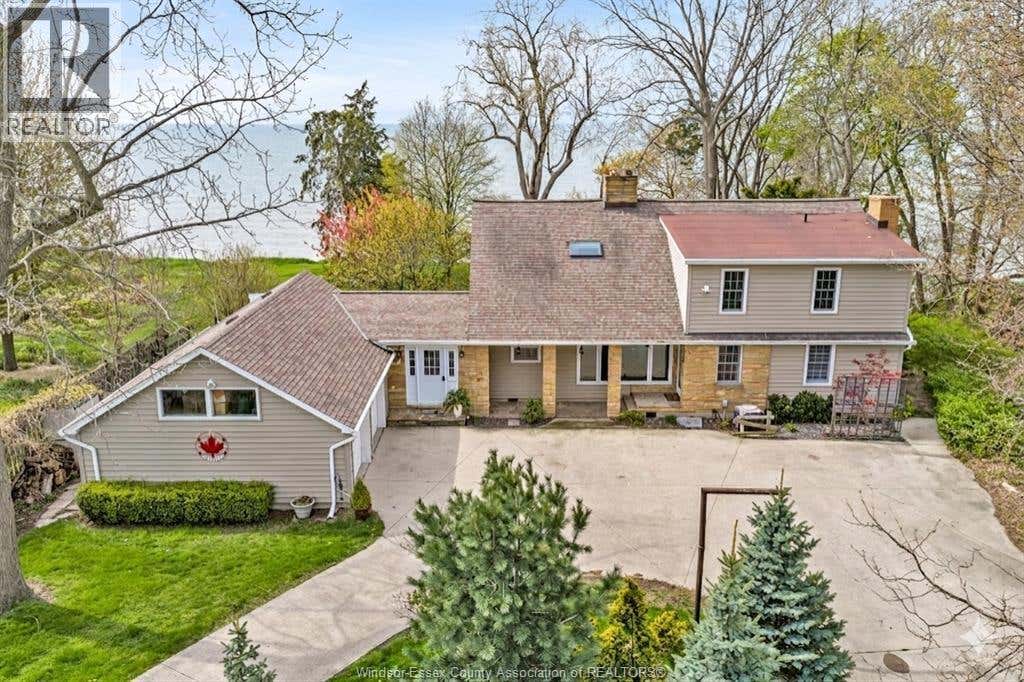 388 SEACLIFF DRIVE WEST