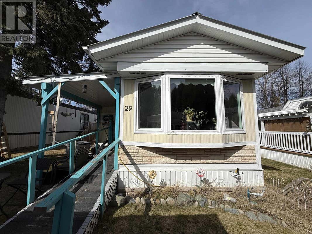 29 654 NORTH FRASER DRIVE, Quesnel, BC V2J5A7 House For Sale | RE/MAX ...