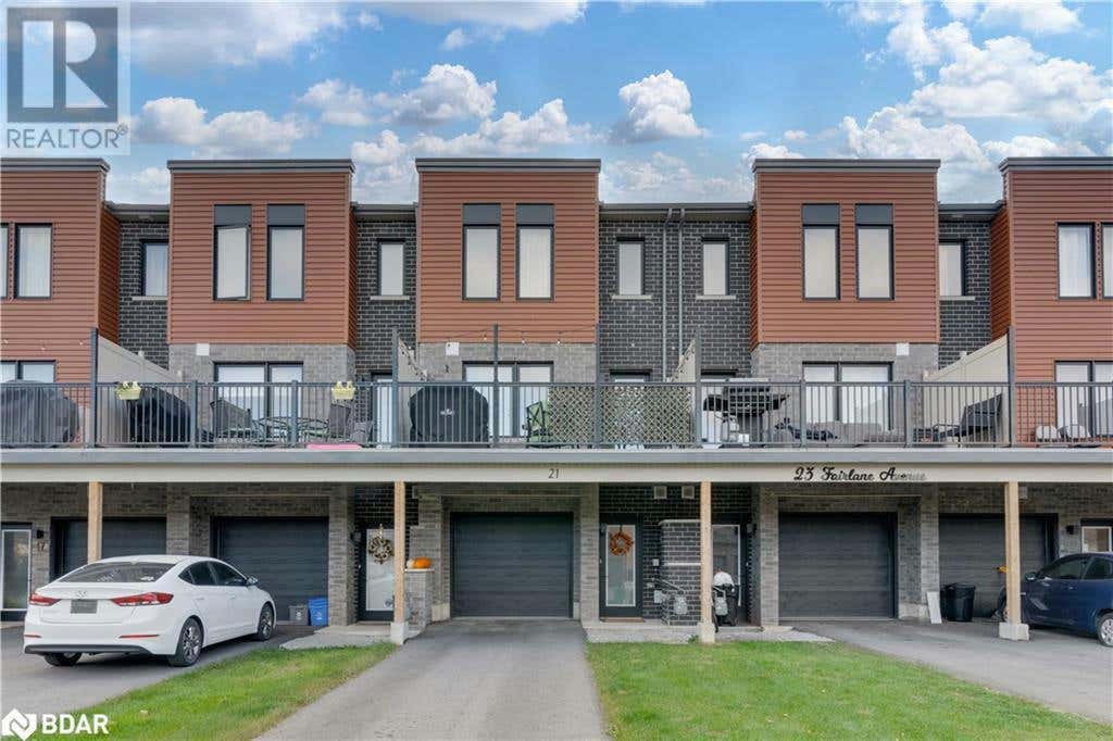 21 FAIRLANE Avenue, Barrie, ON L4N6K7 House For Sale RE/MAX 40667969