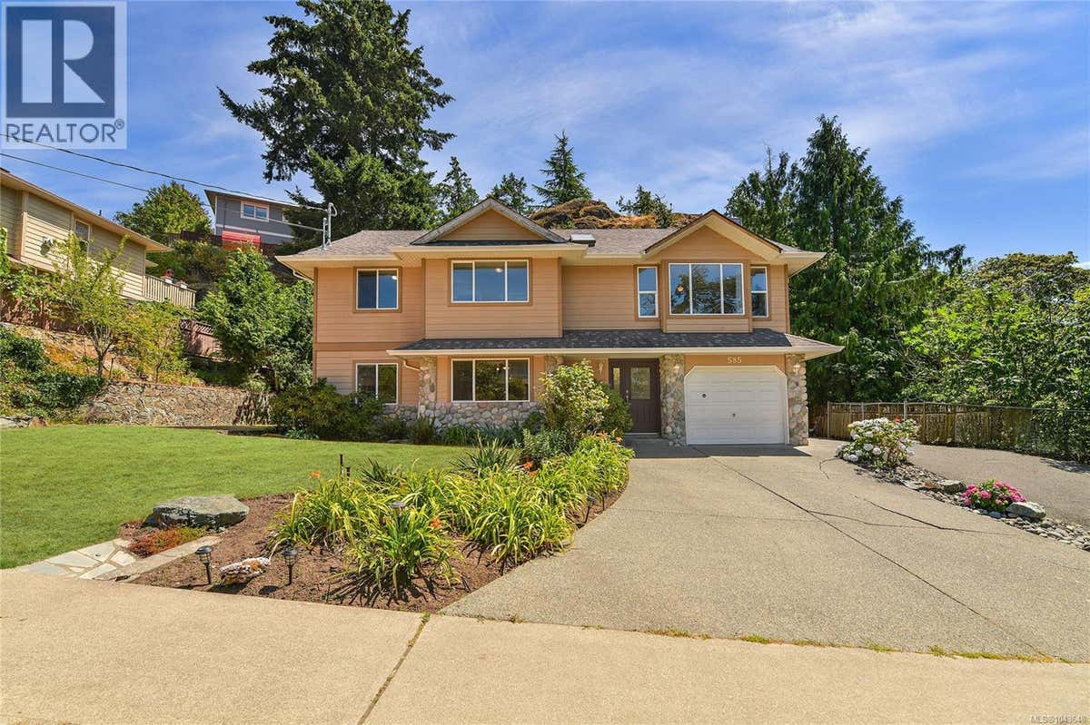 585 HANSEN AVE