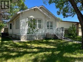 394 2nd STREET