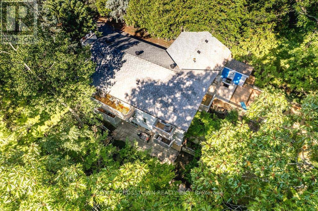 147 ANNE STREET N