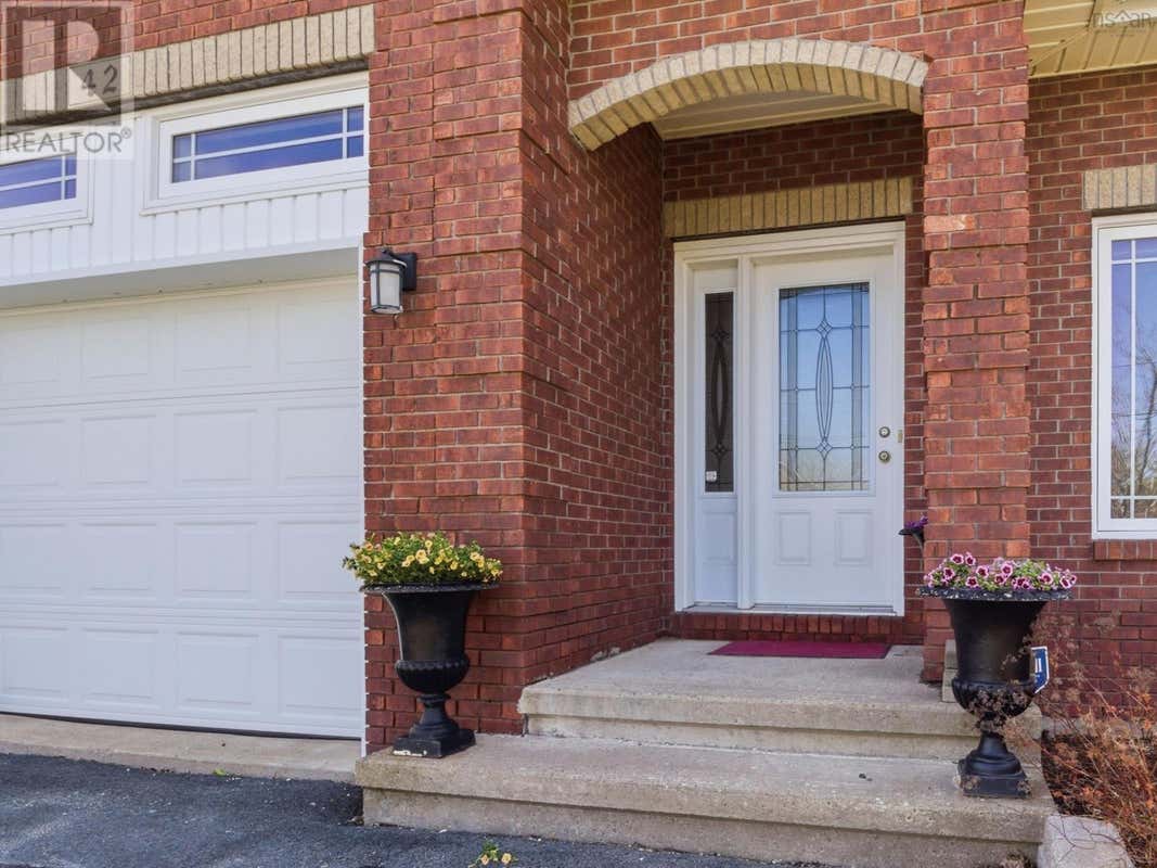 42 KIRKWOOD COURT