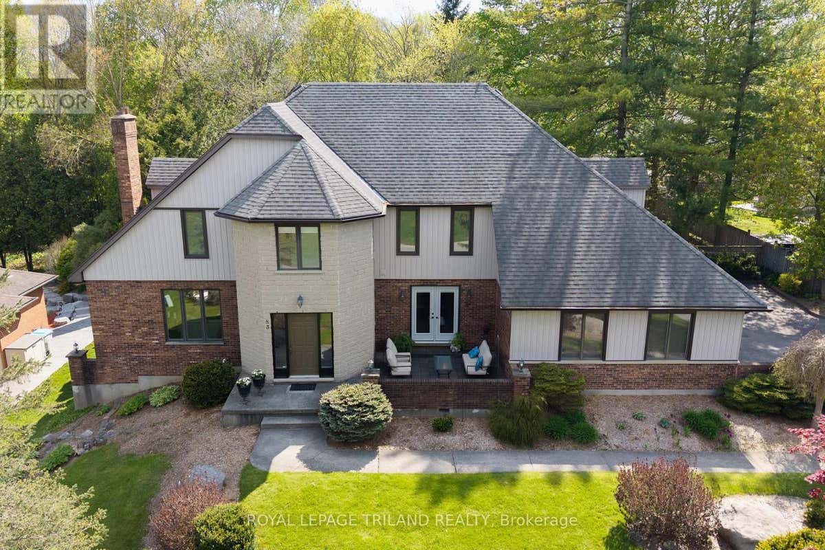 83 BLACKBURN CRESCENT
