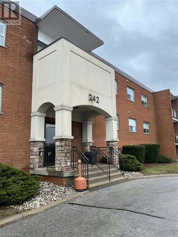 242 OAKDALE Avenue Unit 101, St. Catharines, ON L2P3K5 À vendre RE