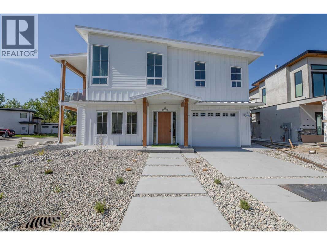 881 LIGHTHOUSE LANDING