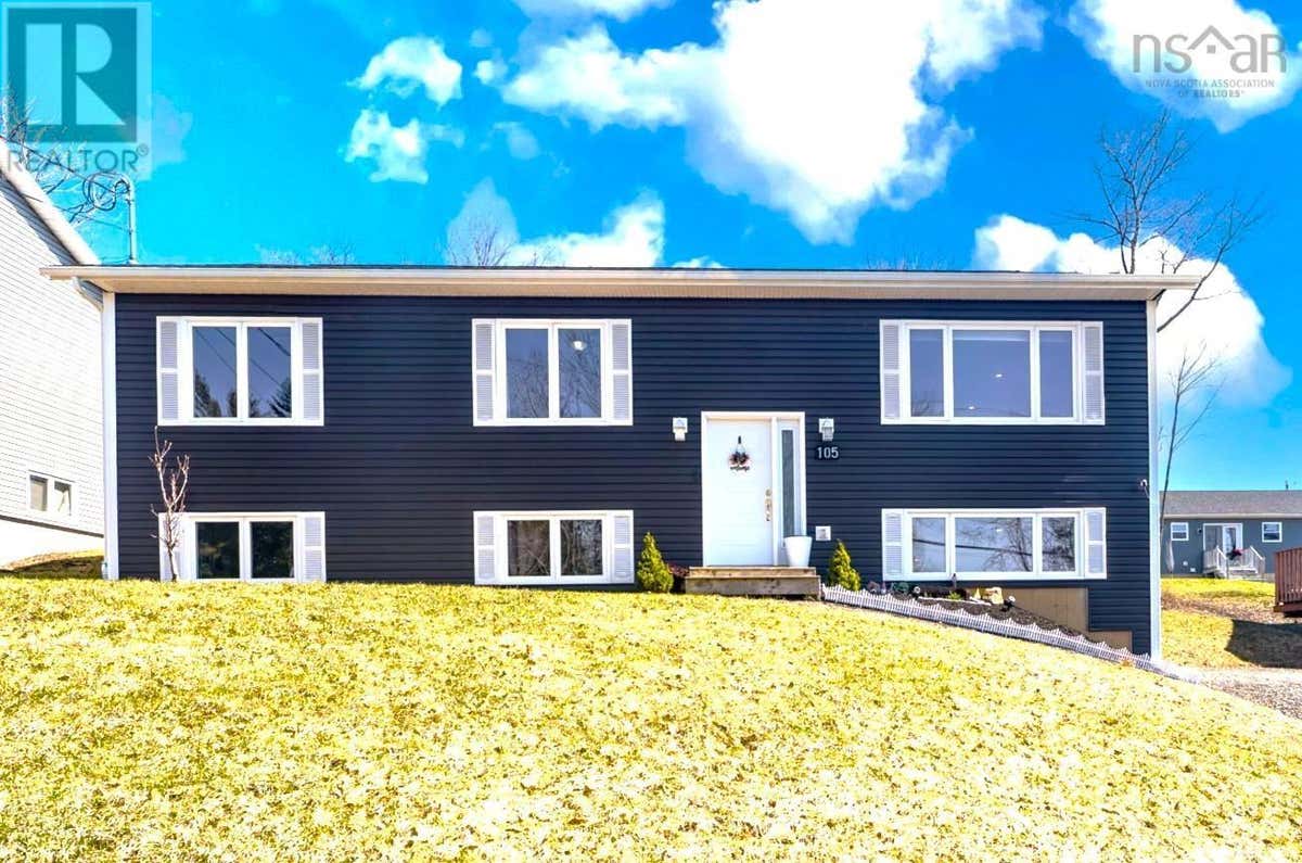 105 BIRCHVIEW CRESCENT