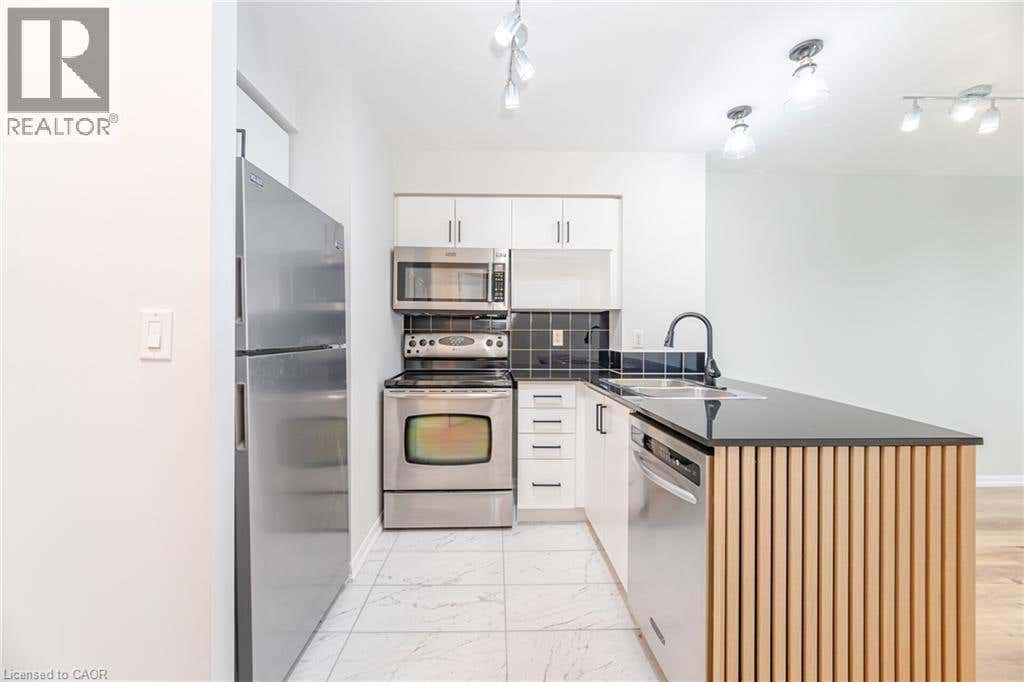 18 YONGE St Unit 3112  