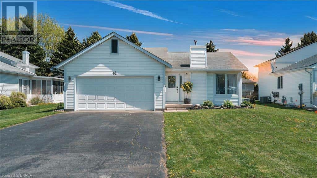 42 THOMPSON Drive, Port Dover, ON N0A1N4 House For Sale RE/MAX 40663539