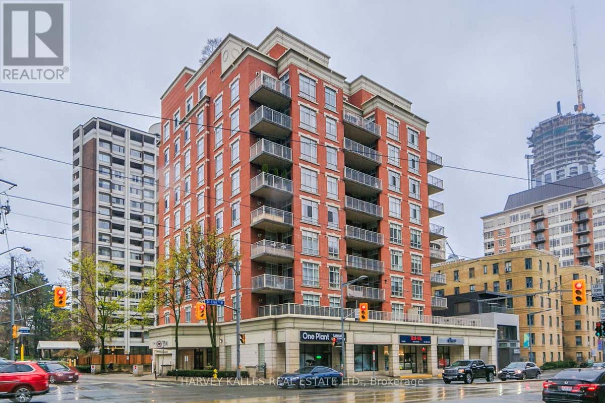 903 - 1 DEER PARK CRESCENT