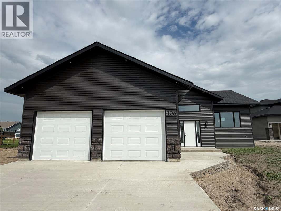 106 LAKEWOOD DRIVE