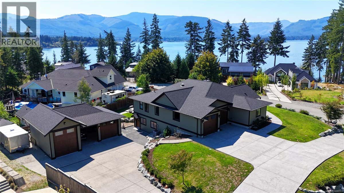 7375 LAKEFRONT DR