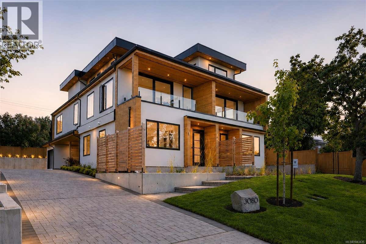 2 3080 OAKDOWNE RD