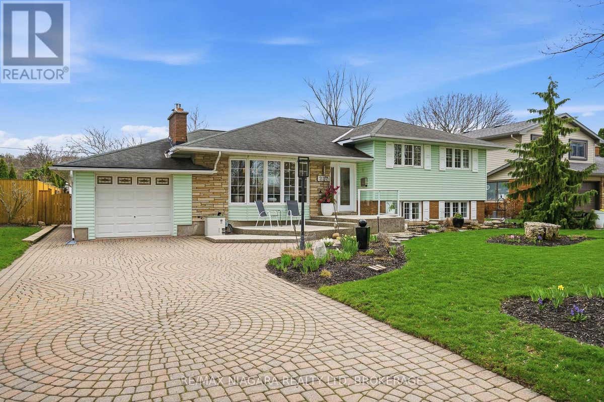 227 RIVERVIEW BOULEVARD