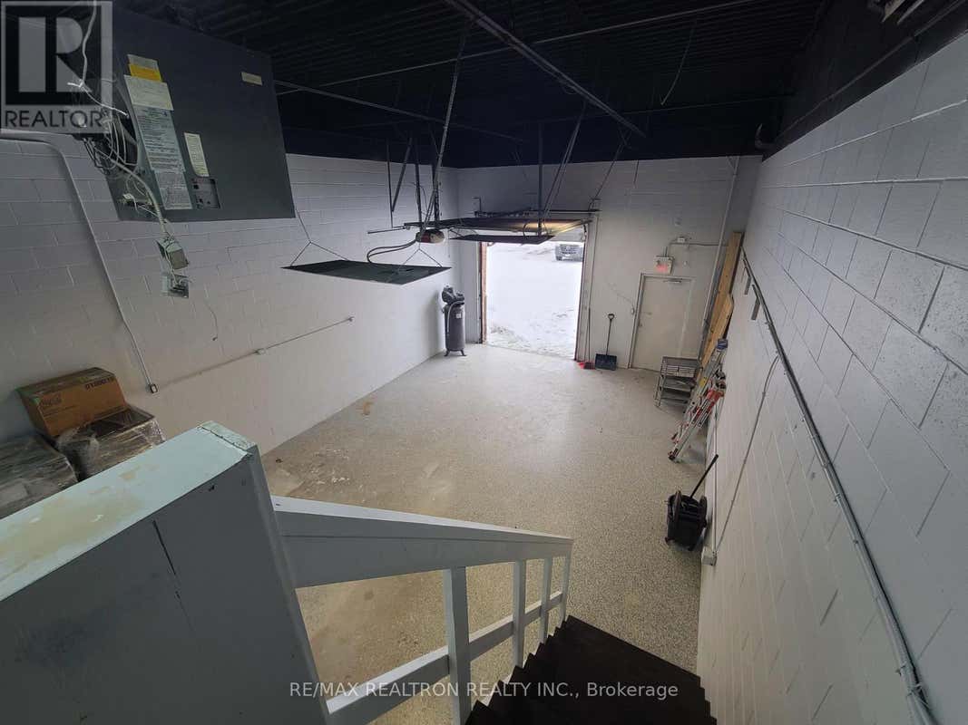 279 - 1885 CLEMENTS ROAD