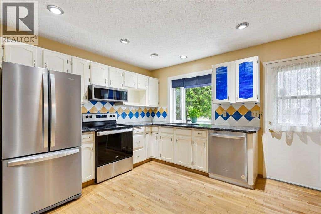 107 BERMUDA DRIVE NW