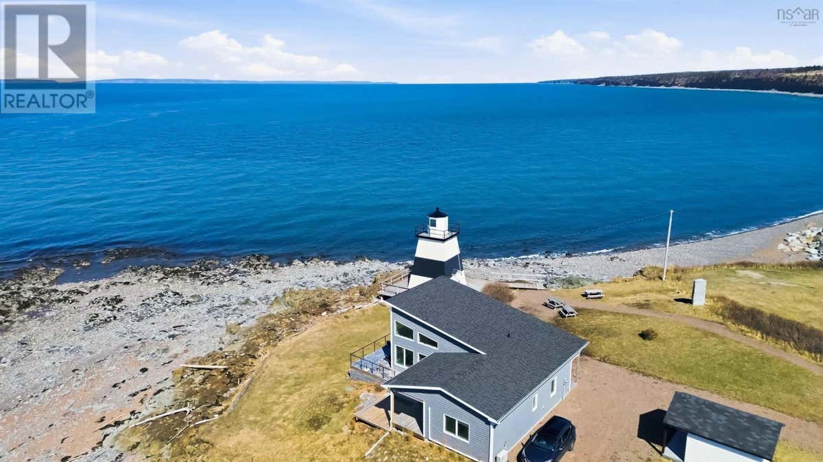15 LIGHTHOUSE ROAD