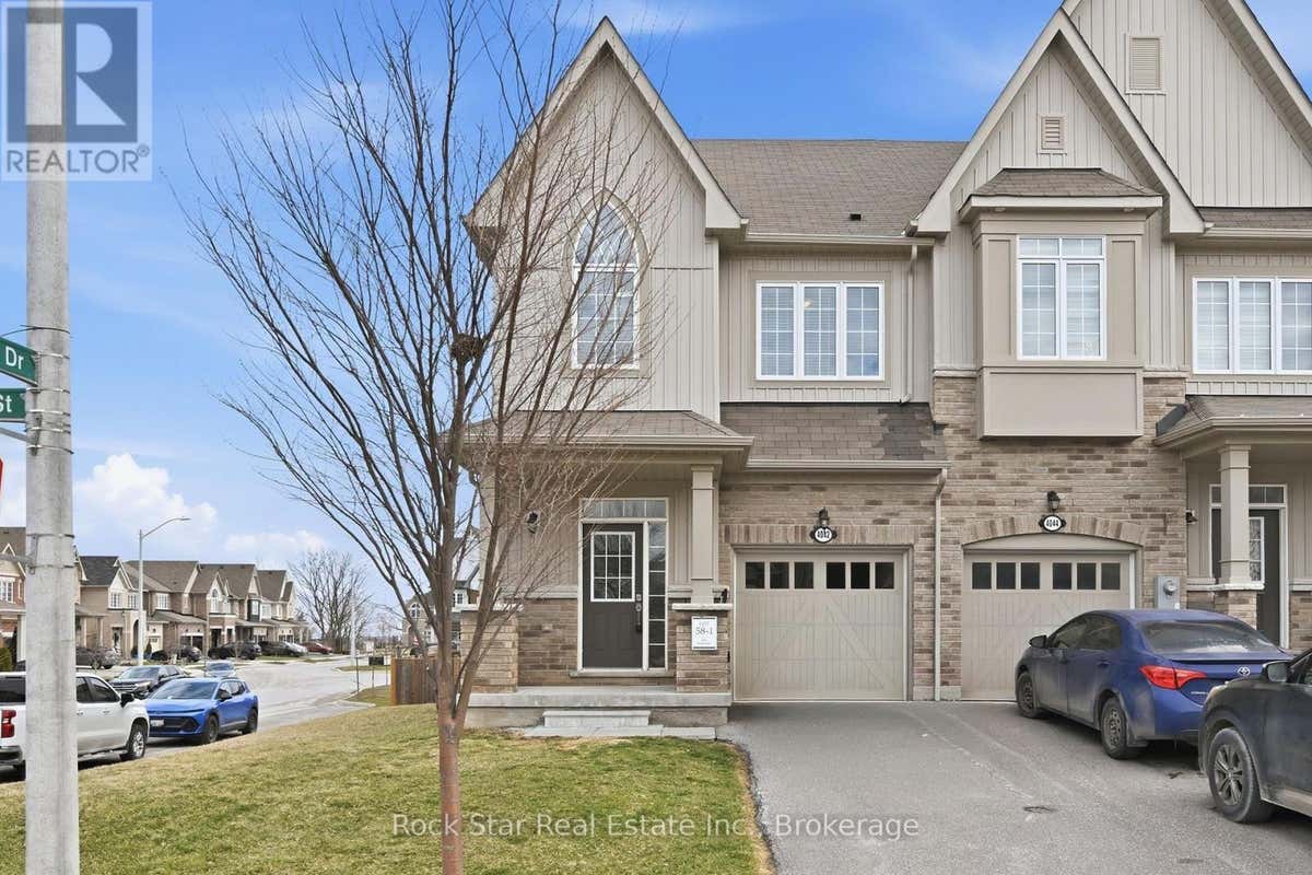 4042 MAITLAND STREET