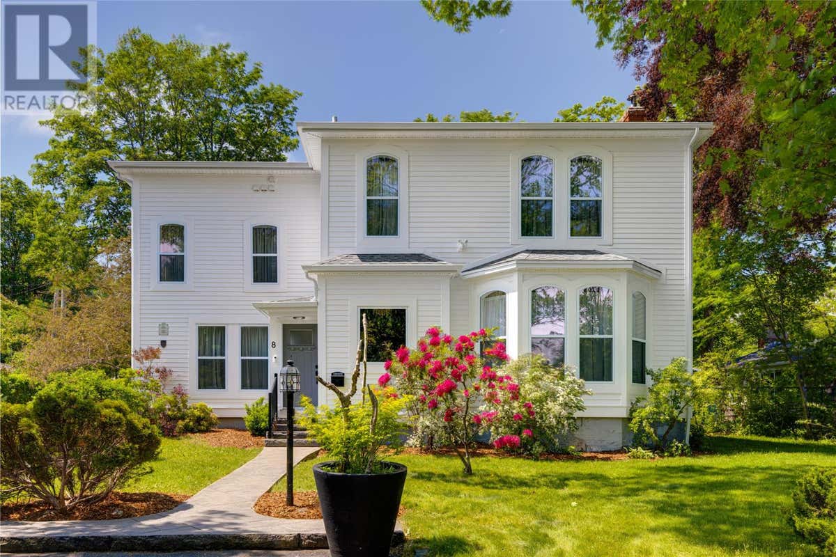 8 RIVERVIEW AVENUE