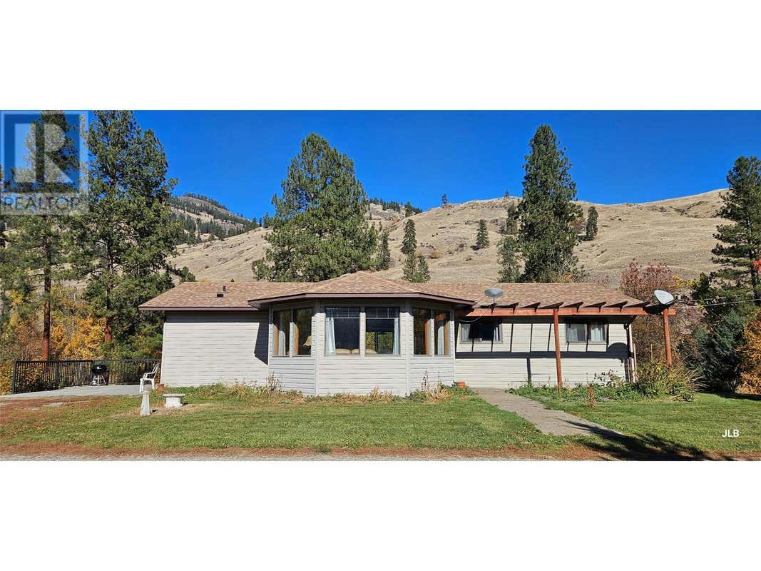 3225 HWY 3, Rock Creek, BC V0H1Y0 House For Sale RE/MAX 10326575