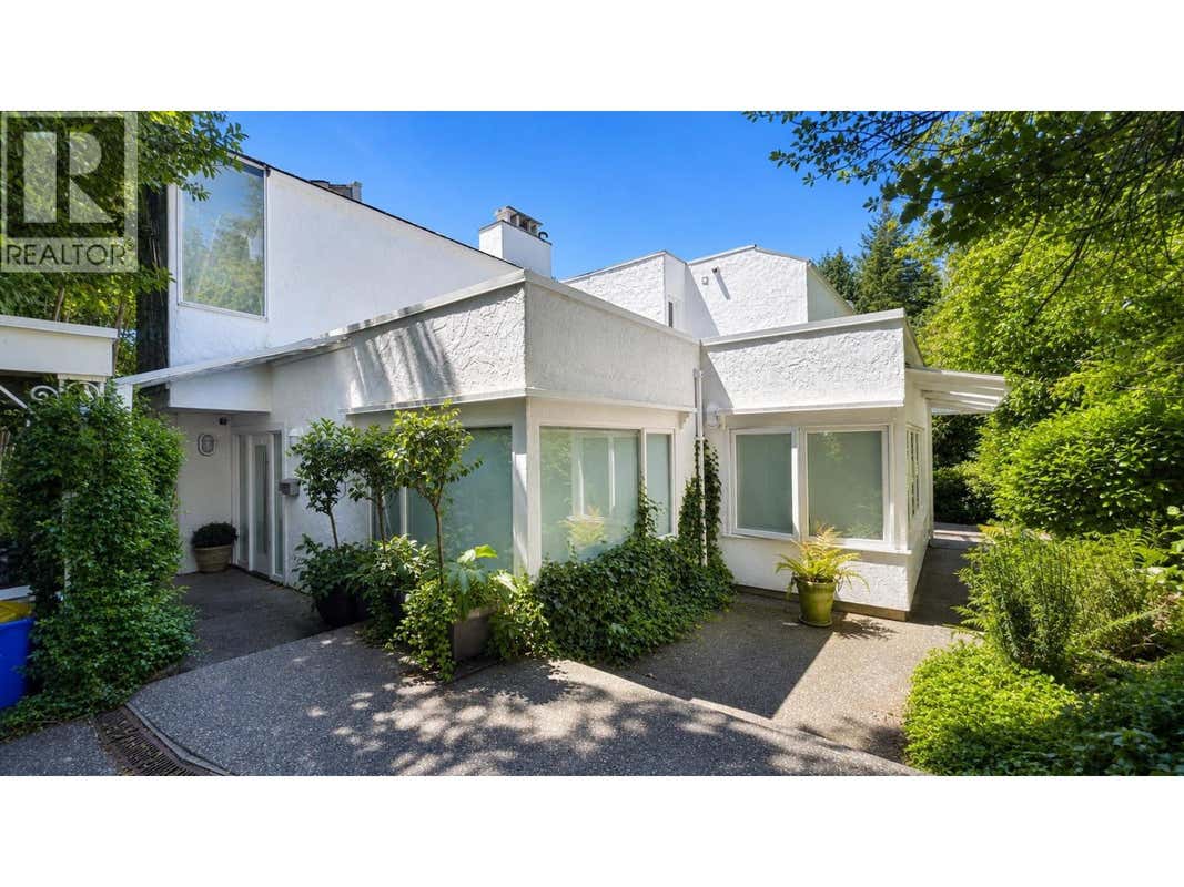 4468 STONE CRESCENT