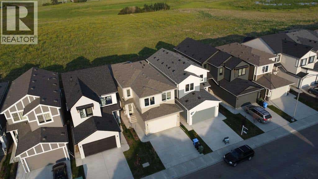 143 BELVEDERE CRESCENT SE
