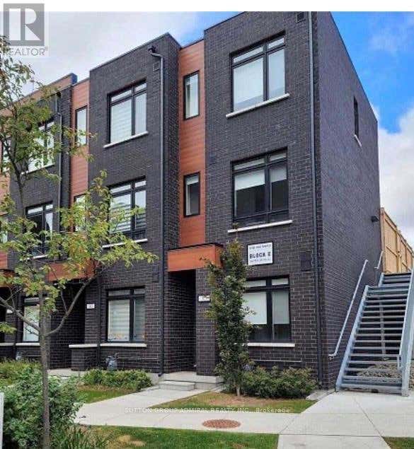 35 - 370 RED MAPLE ROAD