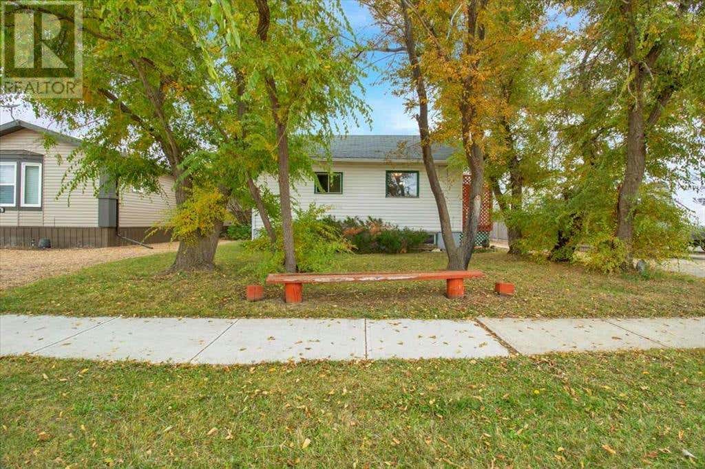 109 1st Avenue W, Delia, AB T0J0W0 House For Sale RE/MAX A2169432
