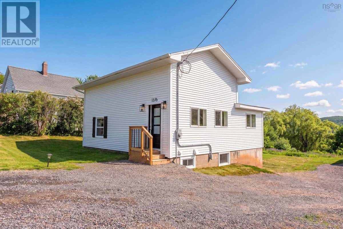 1376 RIDGE ROAD