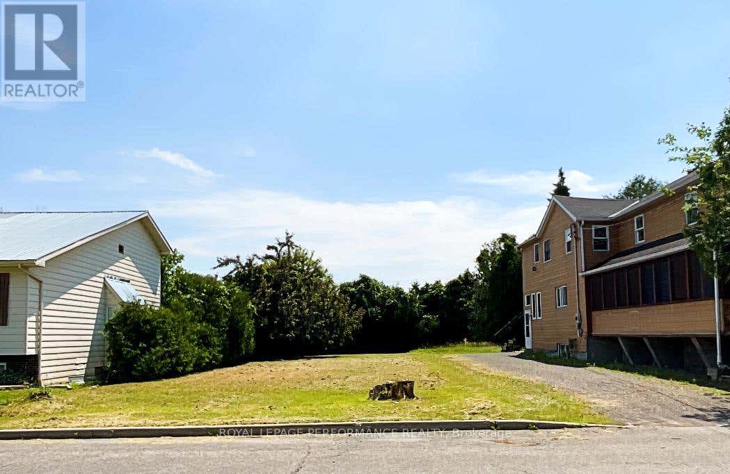 NA KITCHENER STREET