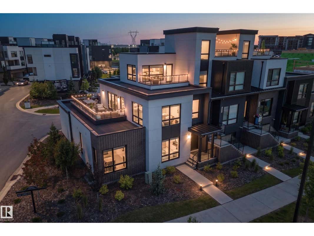 #42 5 RONDEAU DR