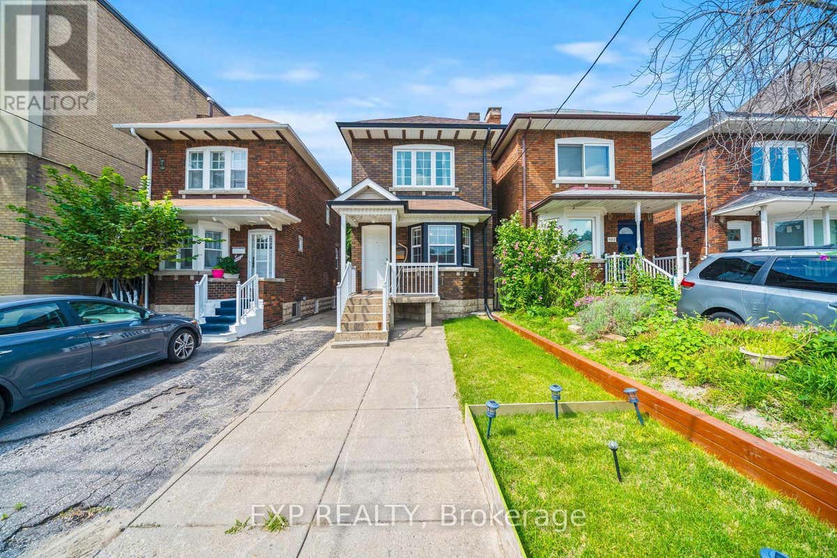 490 CALEDONIA ROAD, Toronto (CaledoniaFairbank), ON M6E4V2 House For