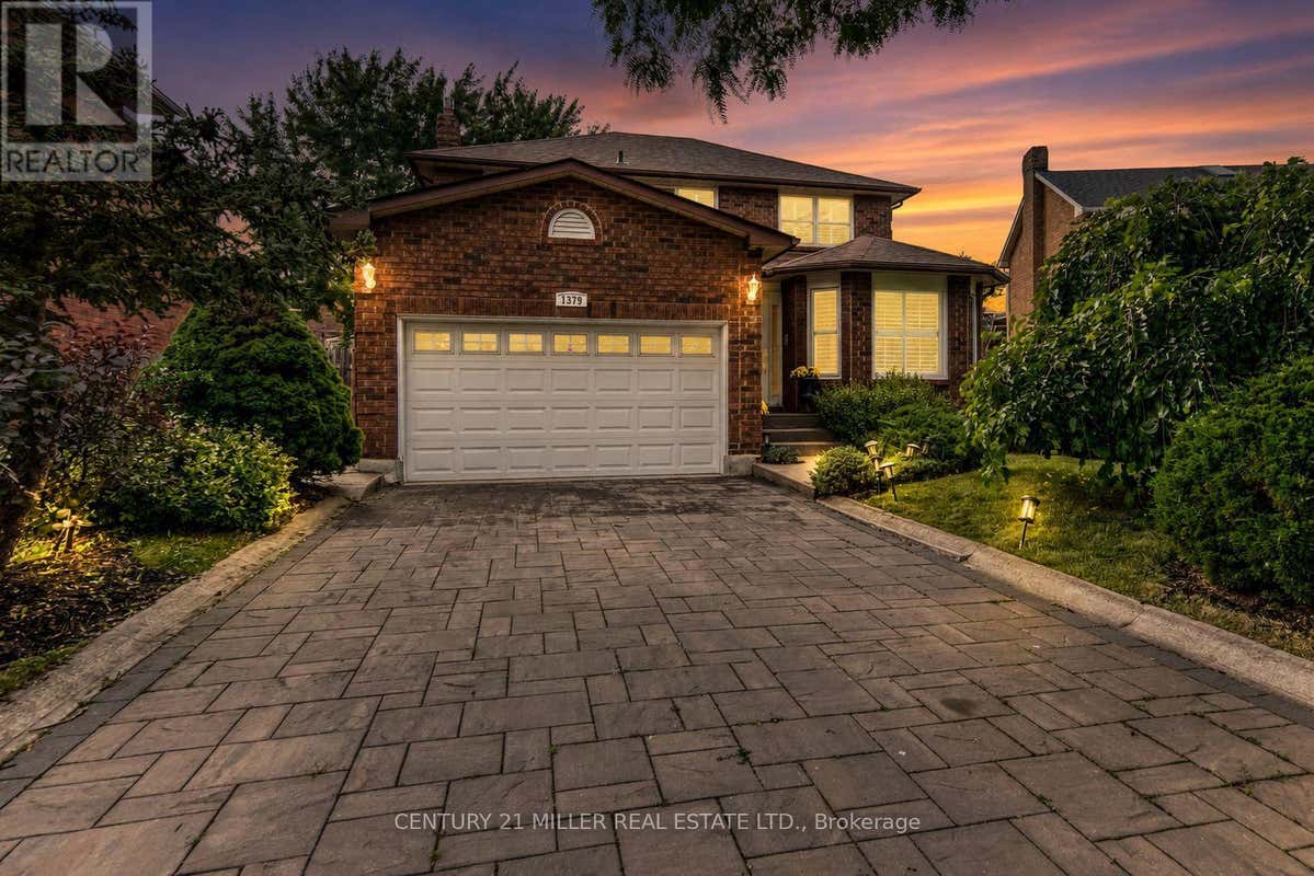 1379 BRAMBLEWOOD GREEN