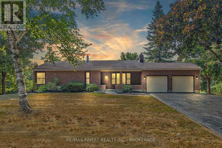 3743 MAPLE CREST COURT