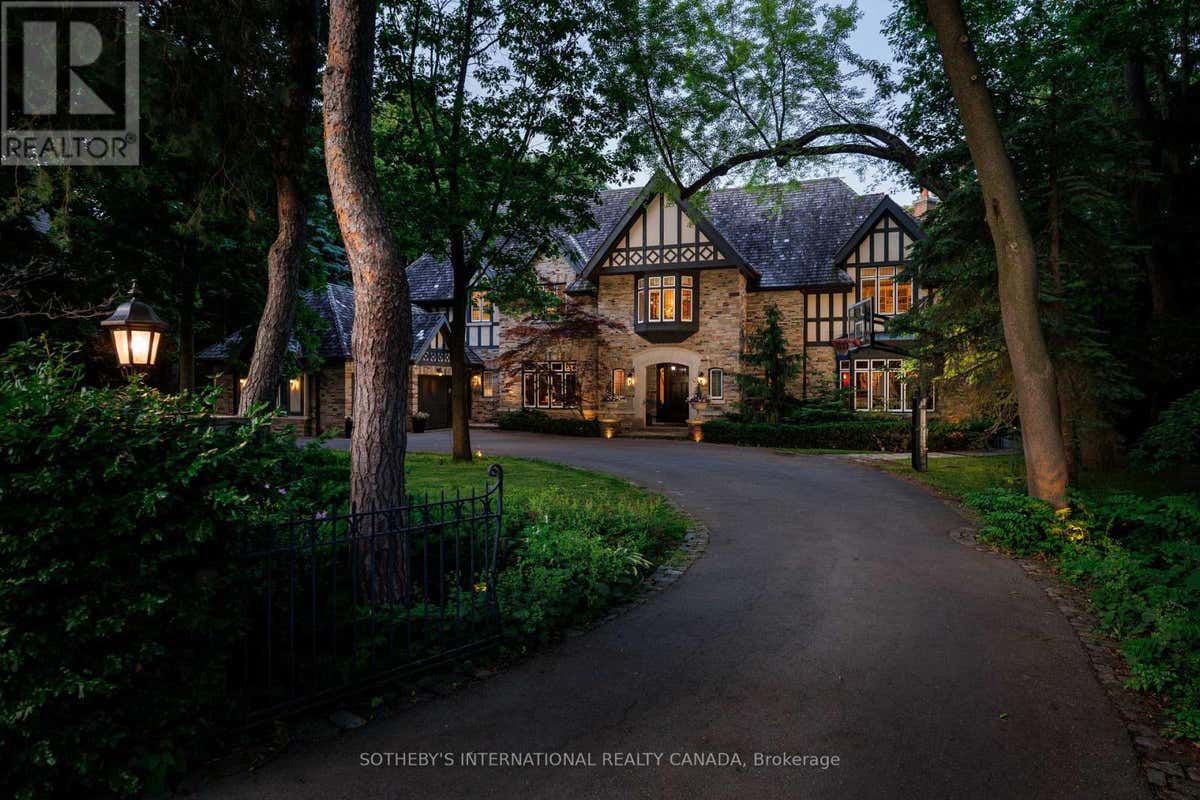 67 KINGSWAY CRESCENT