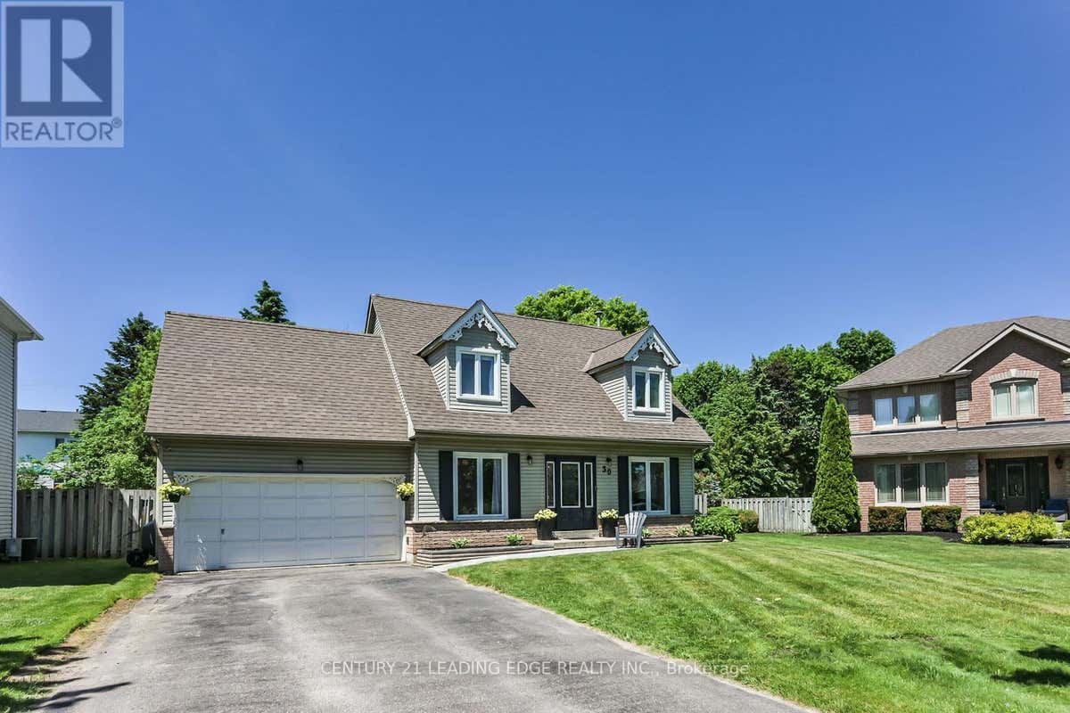 30 MCGUIRE CRESCENT
