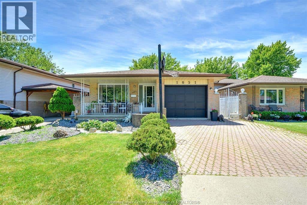 1651 COURTLAND